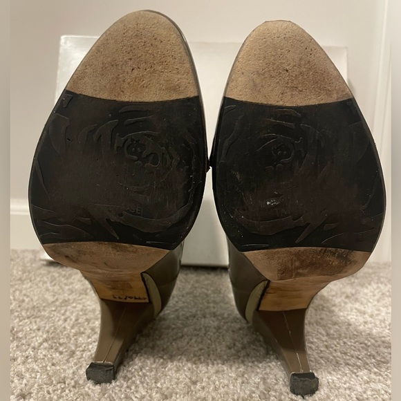 Authentic Italian - Taryn Rose Booties - Picture 6 of 8